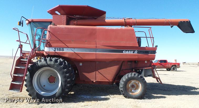 image for item DF2953 1997 Case IH 2188 combine