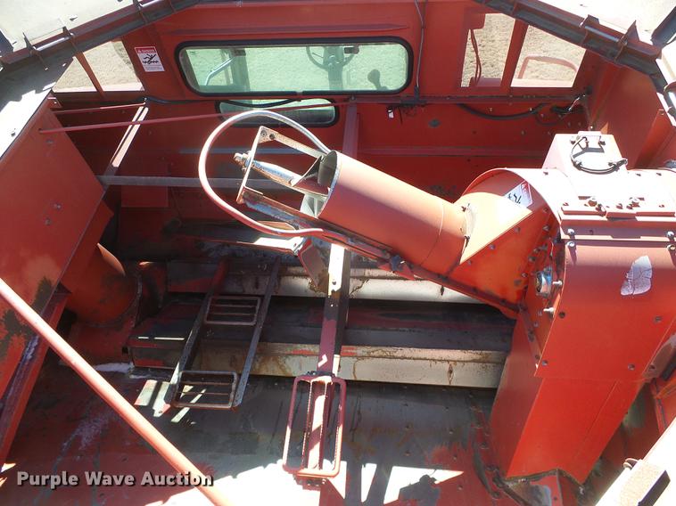 image for item DF2953 1997 Case IH 2188 combine