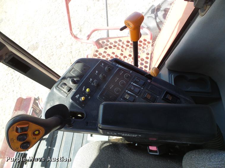image for item DF2953 1997 Case IH 2188 combine