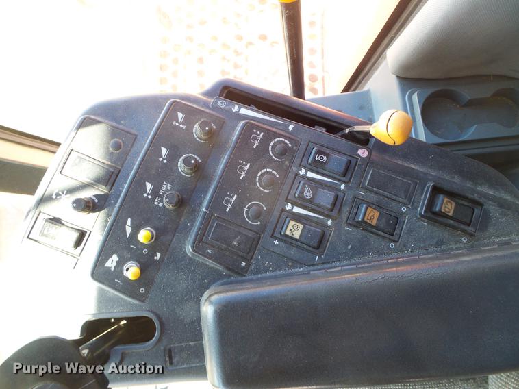 image for item DF2953 1997 Case IH 2188 combine