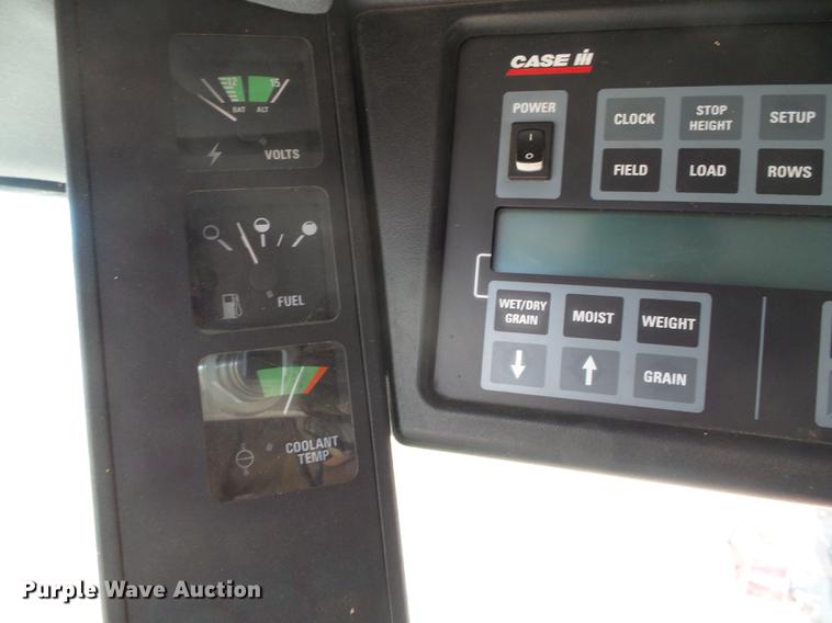 image for item DF2953 1997 Case IH 2188 combine