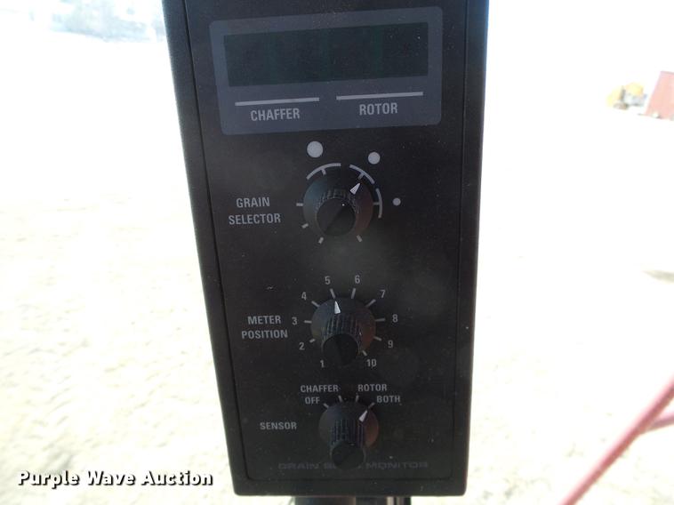 image for item DF2953 1997 Case IH 2188 combine