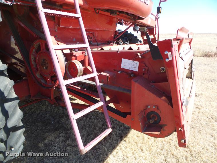 image for item DF2953 1997 Case IH 2188 combine