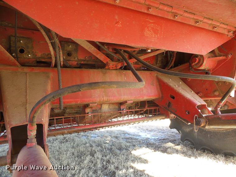 image for item DF2953 1997 Case IH 2188 combine