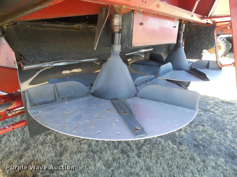 image for item DF2953 1997 Case IH 2188 combine