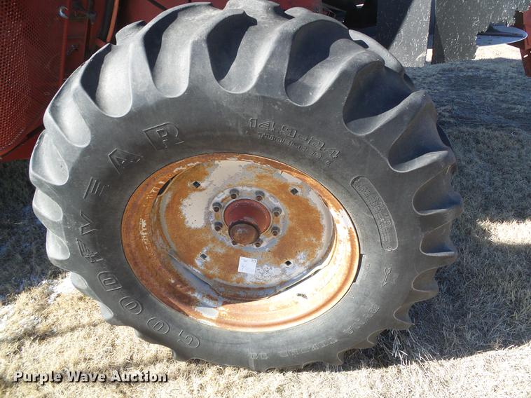 image for item DF2953 1997 Case IH 2188 combine