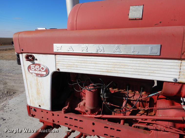 image for item DY9224 Farmall 560 tractor