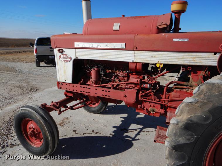image for item DY9224 Farmall 560 tractor