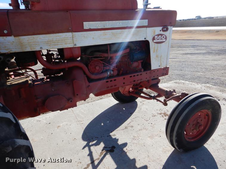image for item DY9224 Farmall 560 tractor