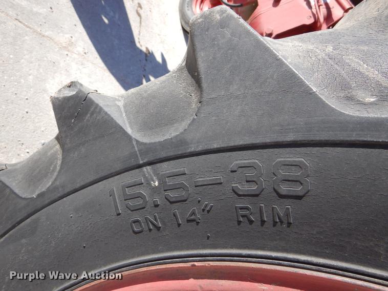 image for item DY9224 Farmall 560 tractor