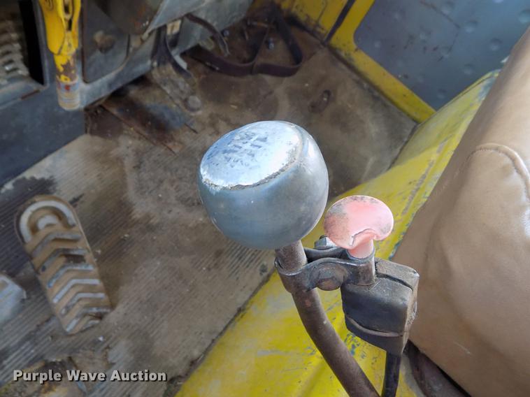 image for item DY9228 1968 International Loadstar CO1700 grain truck