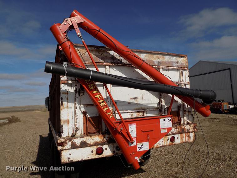 image for item DY9228 1968 International Loadstar CO1700 grain truck