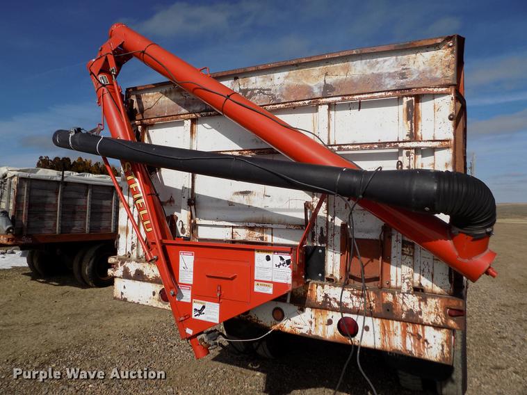 image for item DY9228 1968 International Loadstar CO1700 grain truck