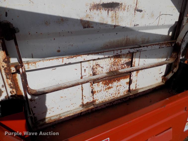 image for item DY9228 1968 International Loadstar CO1700 grain truck