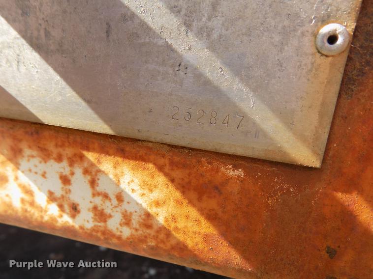 image for item DY9228 1968 International Loadstar CO1700 grain truck