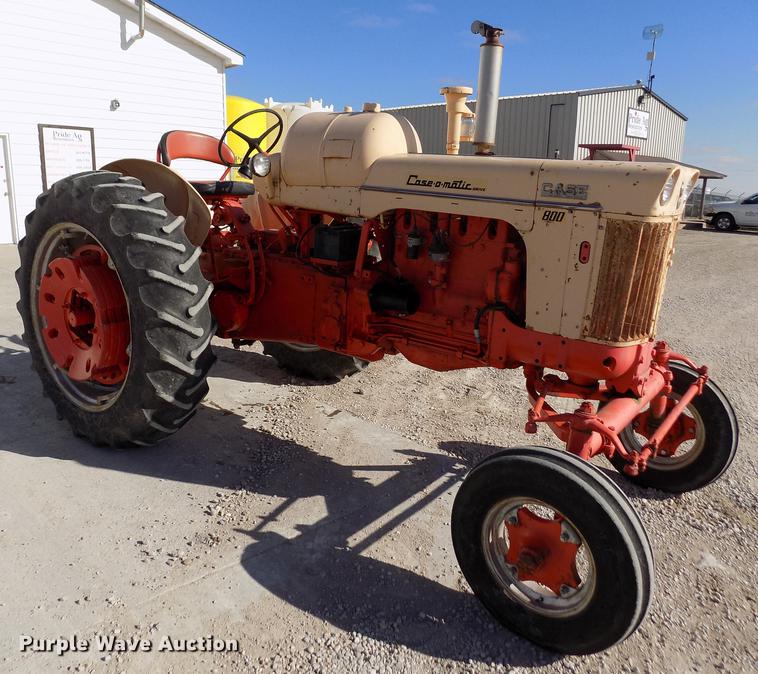 image for item DY9229 Case 800 tractor