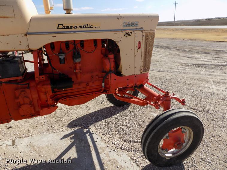 image for item DY9229 Case 800 tractor