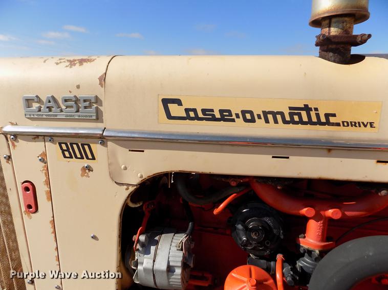 image for item DY9229 Case 800 tractor