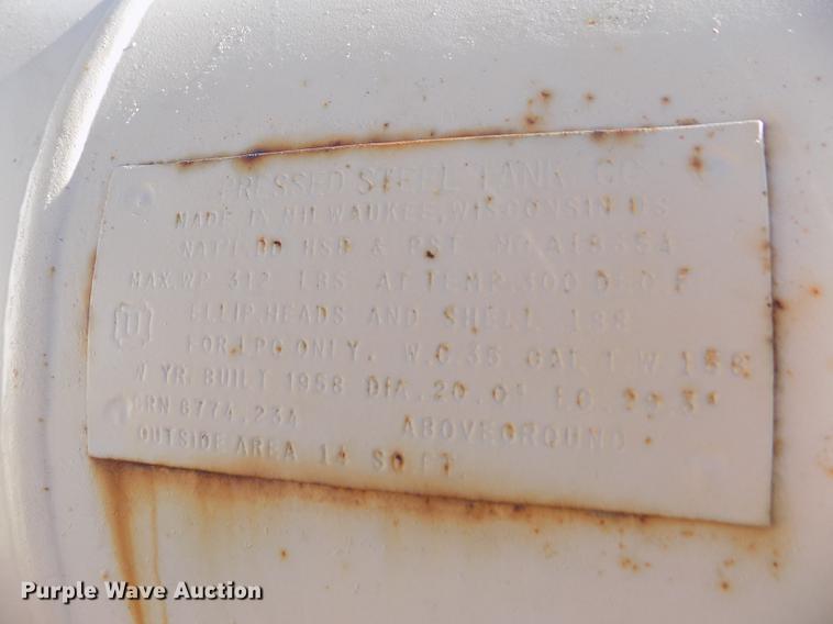 image for item DY9229 Case 800 tractor