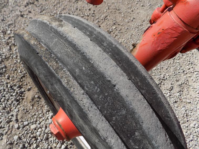 image for item DY9229 Case 800 tractor