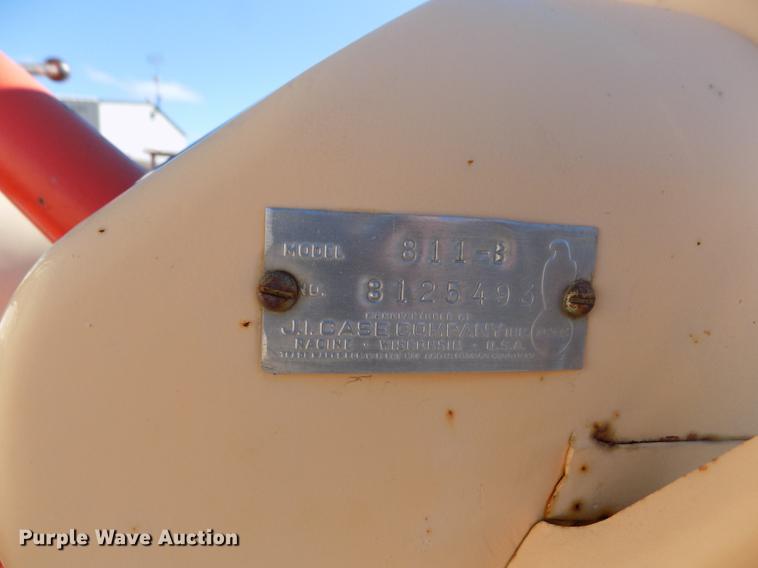 image for item DY9229 Case 800 tractor