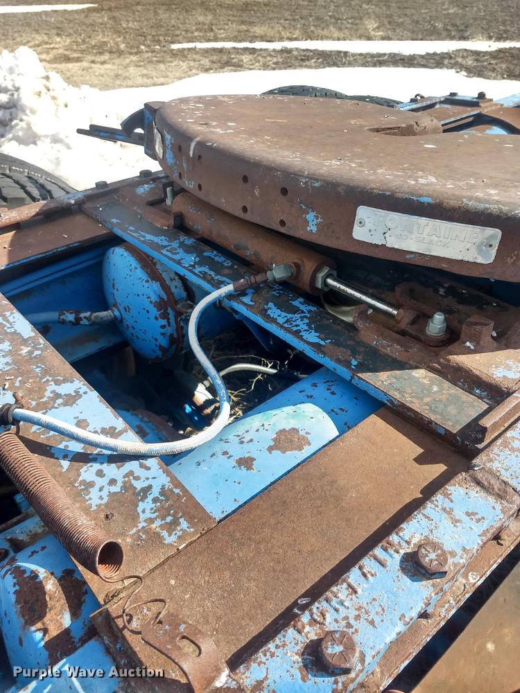 image for item DY9231 1986 Freightliner COE semi truck