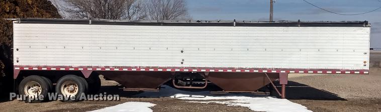 image for item DY9232 1980 Colt G40 double hopper bottom grain trailer