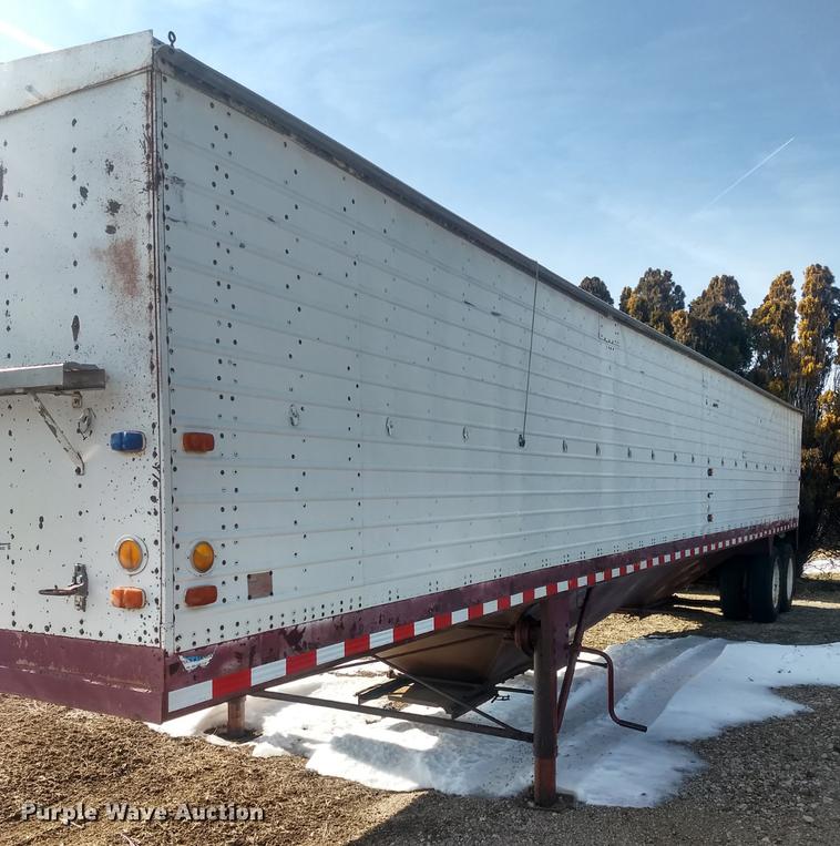 image for item DY9232 1980 Colt G40 double hopper bottom grain trailer