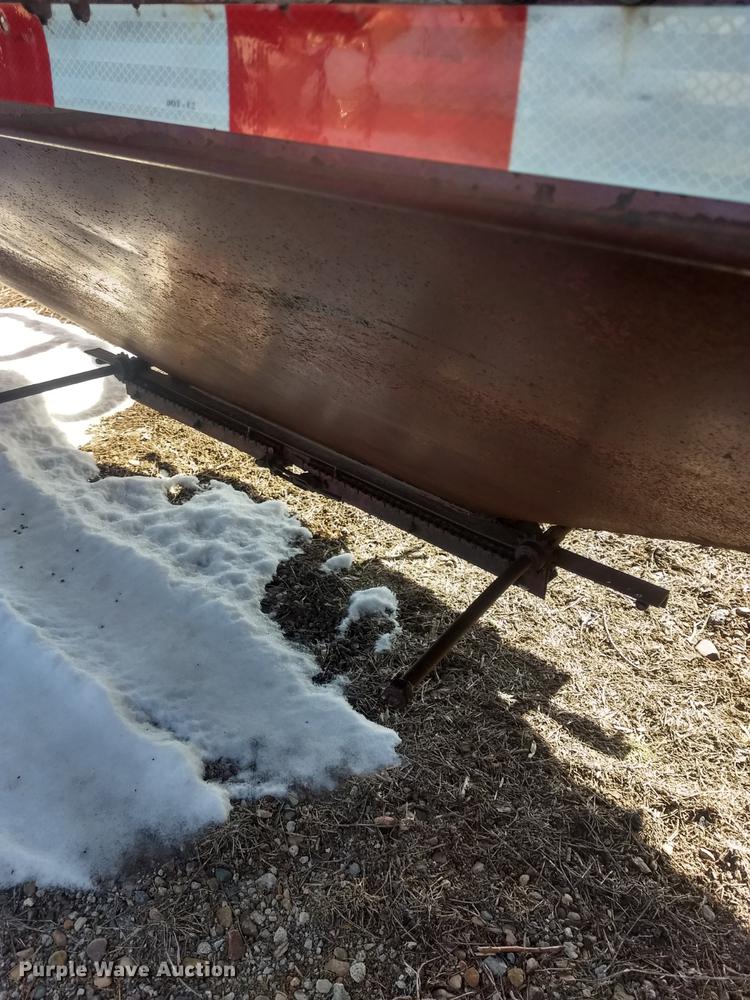 image for item DY9232 1980 Colt G40 double hopper bottom grain trailer