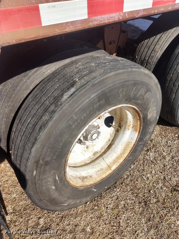 image for item DY9232 1980 Colt G40 double hopper bottom grain trailer