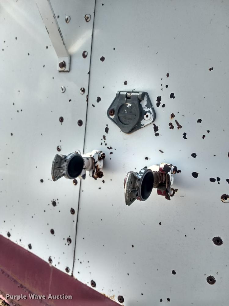 image for item DY9232 1980 Colt G40 double hopper bottom grain trailer