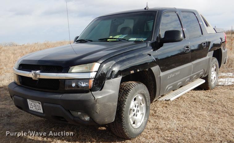 image for item FA9256 2003 Chevrolet Avalanche 1500 Crew Cab pickup truck