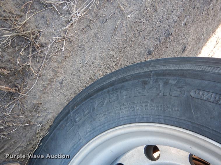 image for item FA9257 2000 Timpte double hopper bottom grain trailer