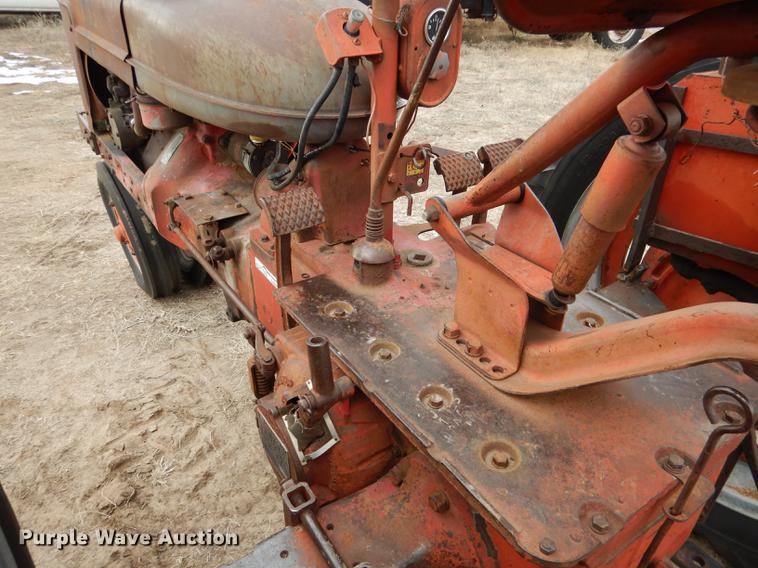 image for item FA9258 Farmall H tractor