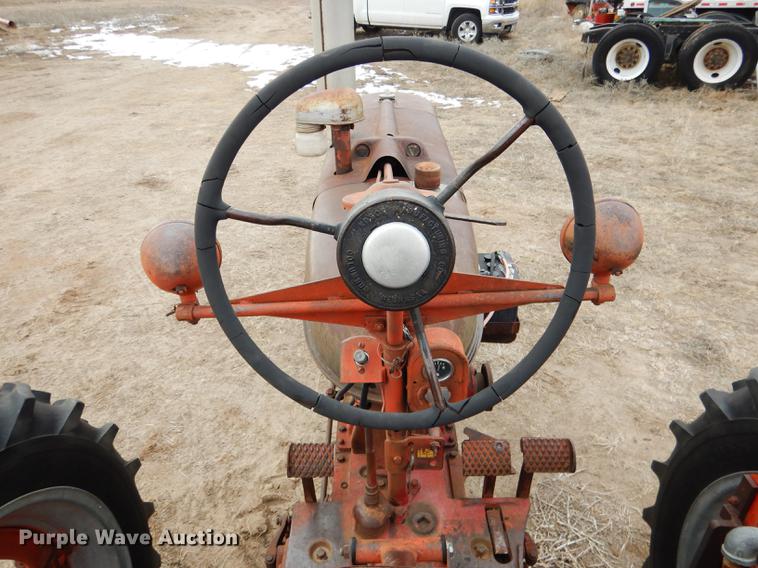 image for item FA9258 Farmall H tractor