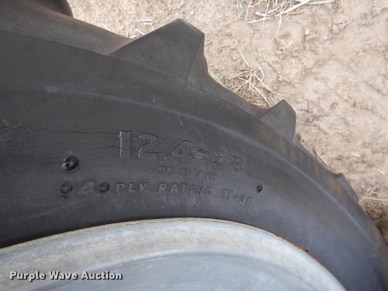 image for item FA9258 Farmall H tractor