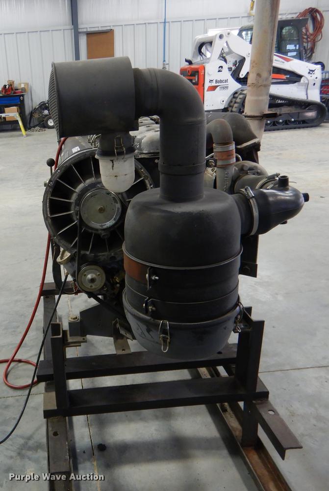 image for item FA9261 Deutz BF6L913 6.128L engine