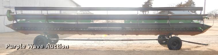 image for item FH9015 1990 John Deere 930 rigid head and trailer