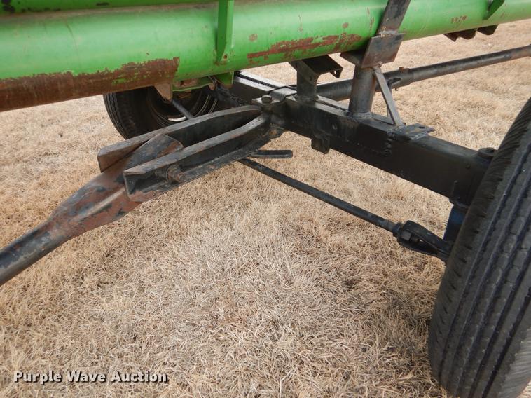 image for item FH9015 1990 John Deere 930 rigid head and trailer