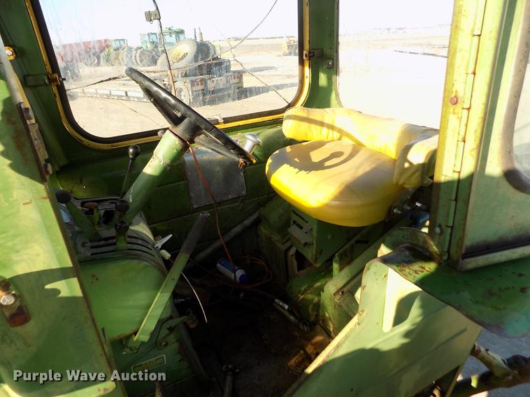 image for item FH9029 1963 John Deere 4010 tractor