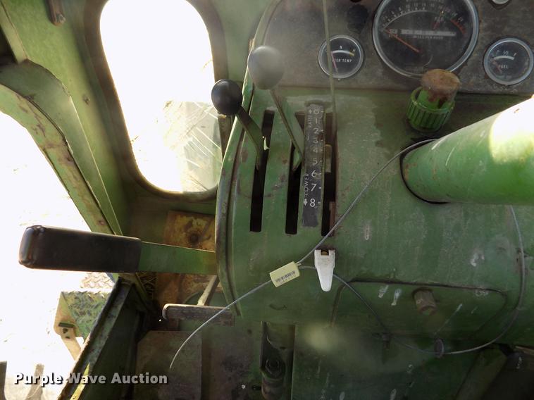 image for item FH9029 1963 John Deere 4010 tractor