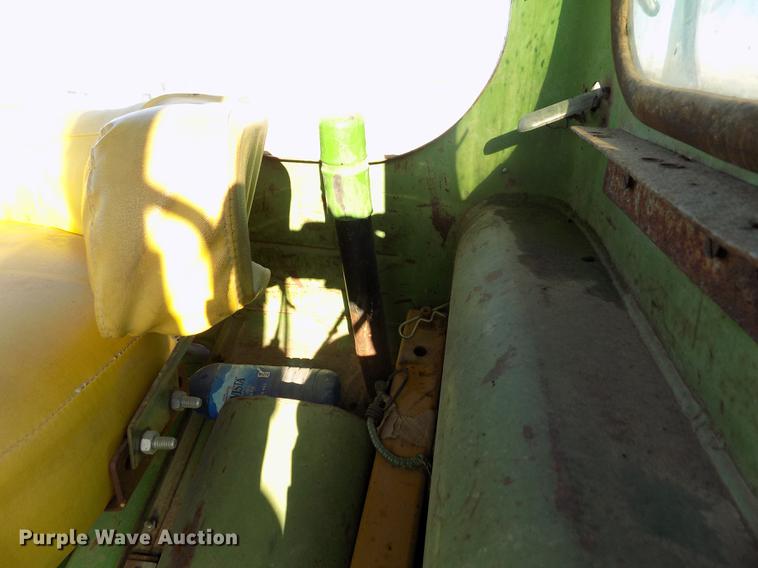 image for item FH9029 1963 John Deere 4010 tractor