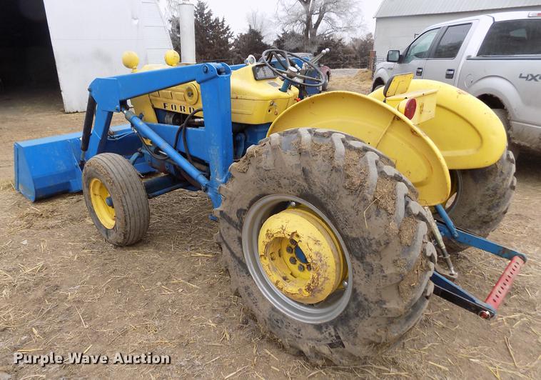 image for item FH9034 Ford 3500 tractor