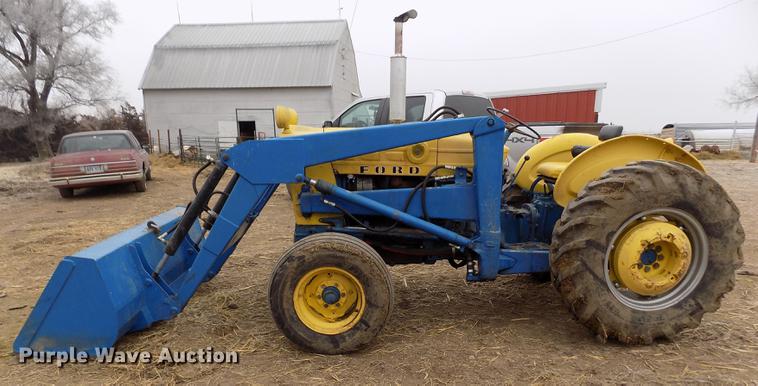 image for item FH9034 Ford 3500 tractor