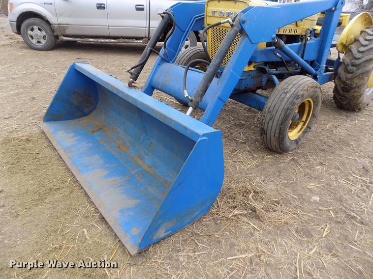 image for item FH9034 Ford 3500 tractor