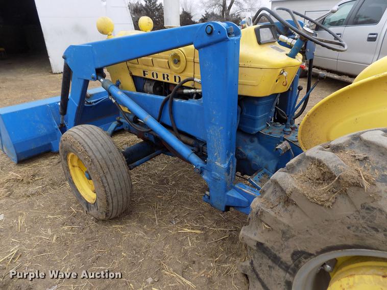 image for item FH9034 Ford 3500 tractor