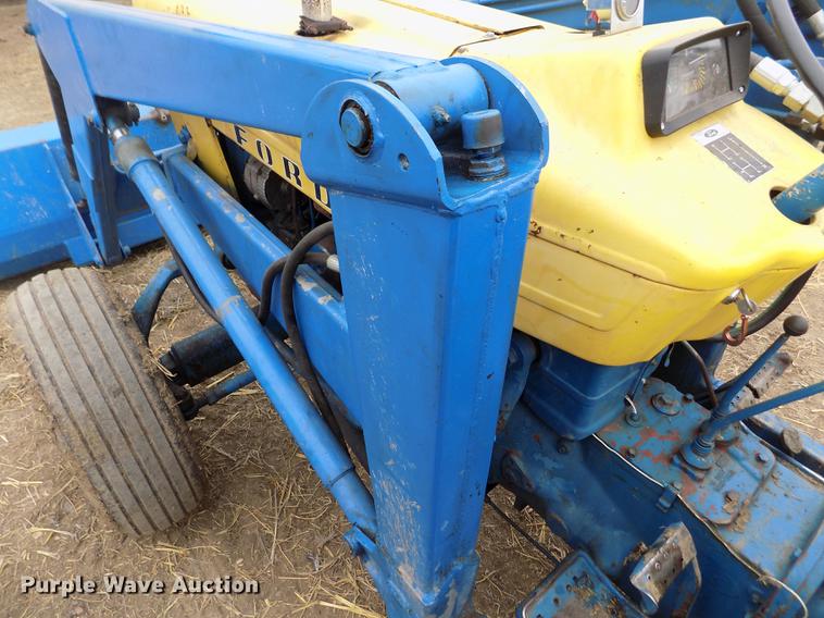 image for item FH9034 Ford 3500 tractor