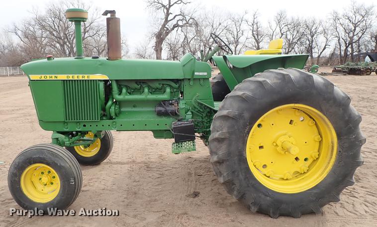 image for item FL9500 John Deere 4020 tractor