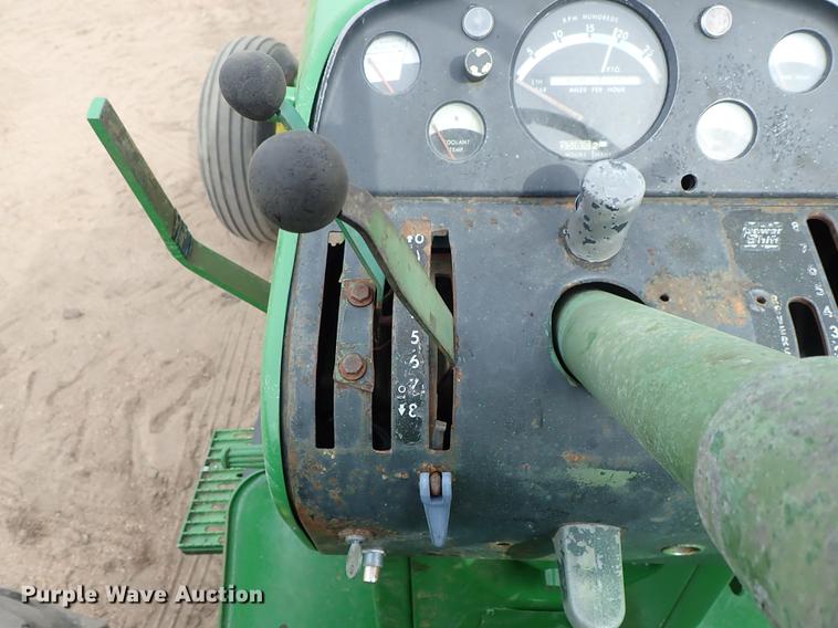 image for item FL9500 John Deere 4020 tractor