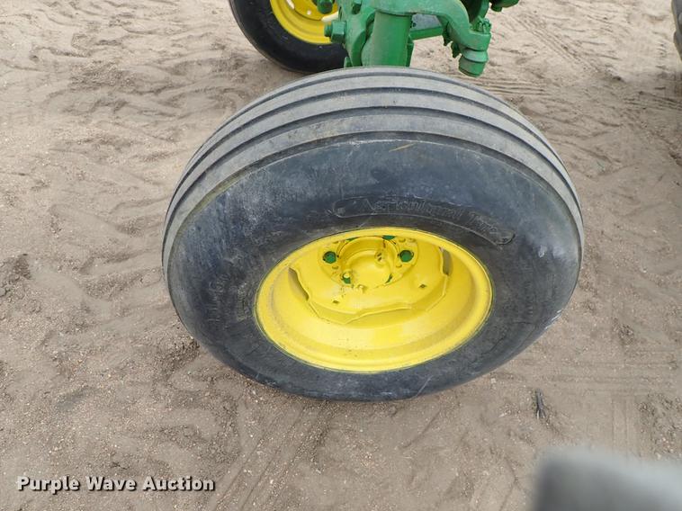 image for item FL9500 John Deere 4020 tractor